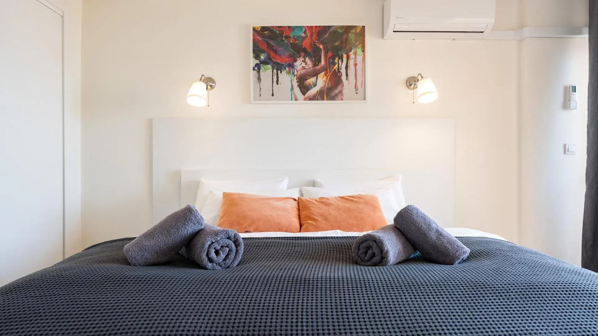 Apartment Sunrise Haven, Spacious, Bright, Pool, Terraces Torremolinos