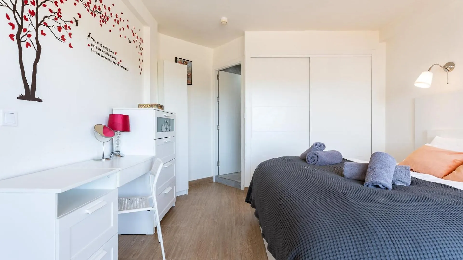 Sunrise Haven, Spacious, Bright, Pool, Terraces Torremolinos Apartment